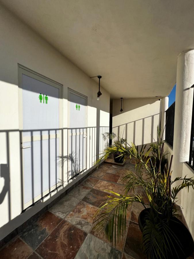 Hostal บูเซเรียส ภายนอก รูปภาพ