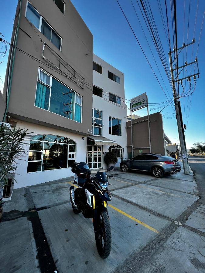 Hostal บูเซเรียส ภายนอก รูปภาพ