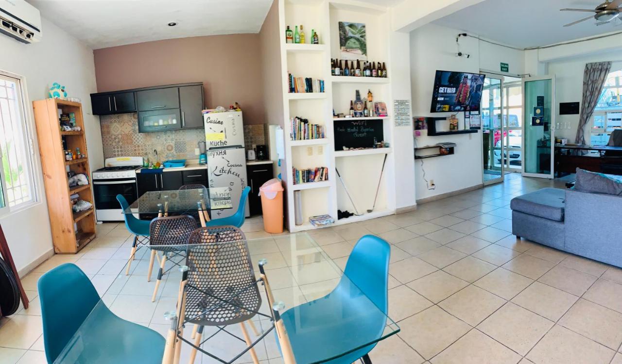 Hostal บูเซเรียส ภายนอก รูปภาพ